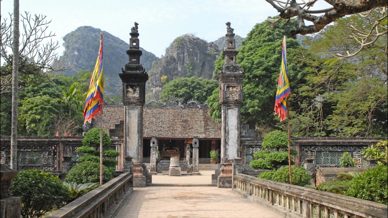Đền vua Đinh Tiên Hoàng nằm trong quần thể di tích thuộc cố đô Hoa Lư.